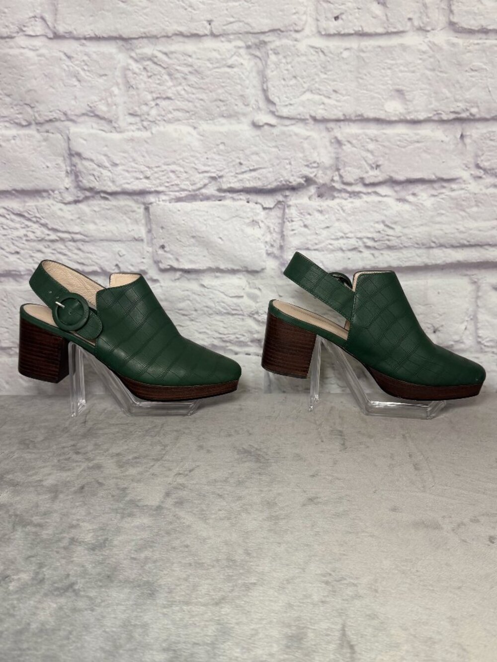 Intentionally Blank Oliver Green Leather Slingback Platform Heels